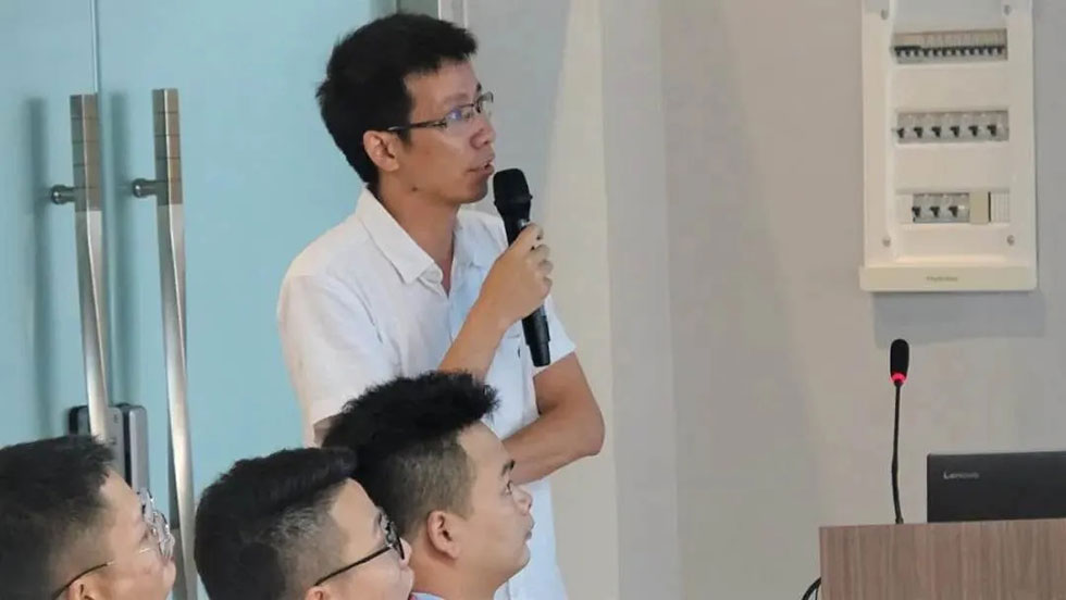 高速?zèng)_床廠(chǎng)家直銷(xiāo)