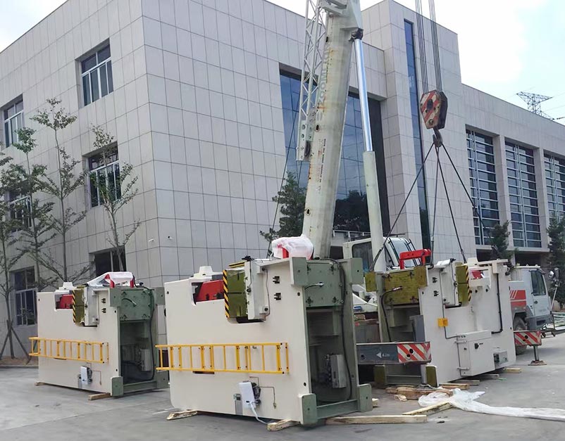 6臺(tái)開式單曲軸精密沖床裝車